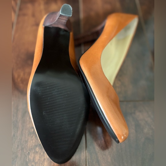 Ralph Lauren Classic Cognac Brown Heels NWOT - Picture 10 of 10